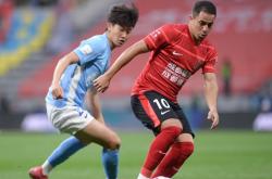 爱游戏体育-关于成都蓉城集结日造点机会，志在欧超杯名次提升，媒体盛赞，训练强度明显提升的信息-爱游戏体育