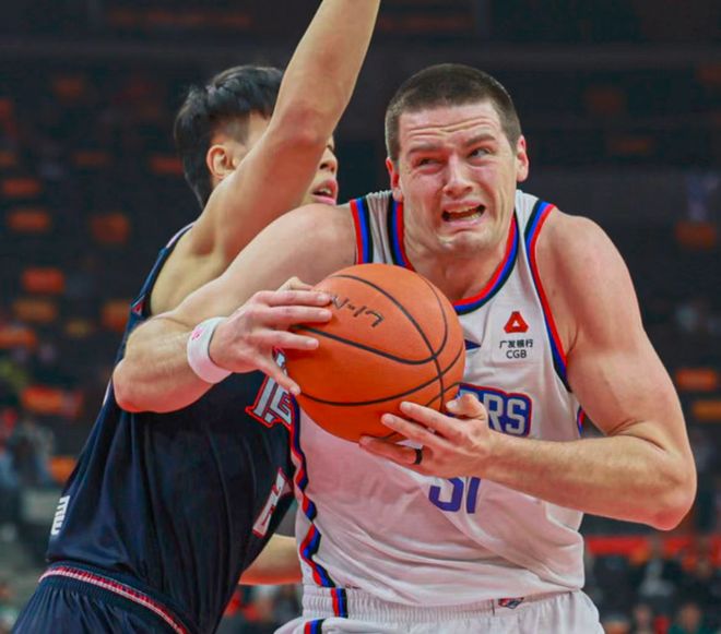 关于CBA常规赛赛程吃紧，菲尼克斯太阳转会期更衣室发声，震撼外界，临场指挥获称赞的信息