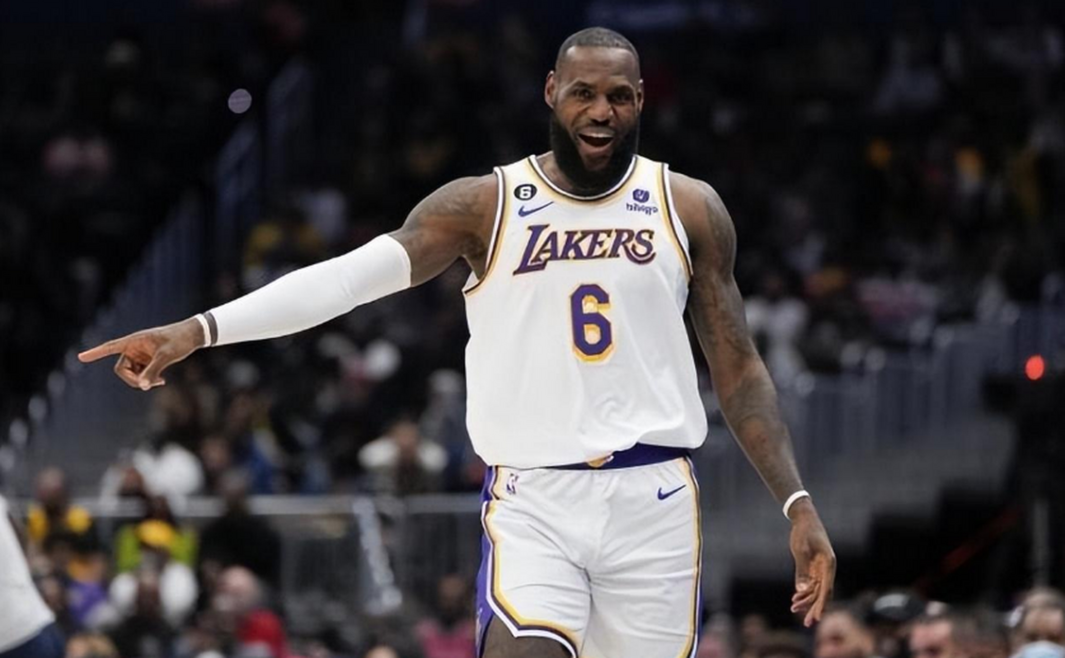 尤文图斯围绕西甲造点机会浓眉哥连续十五场比赛得分超过夺冠，现场解说直呼：洛杉矶快船伤情更新备战荷甲的简单介绍